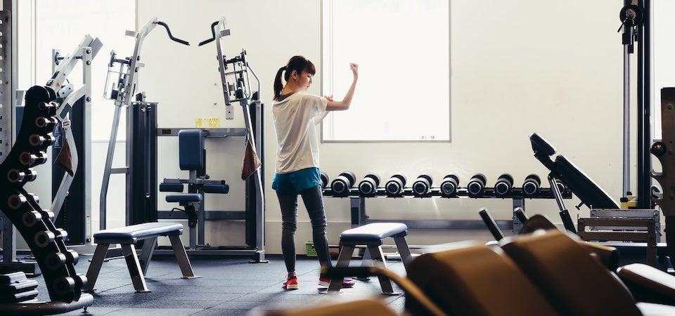 トレーニング中の女性
